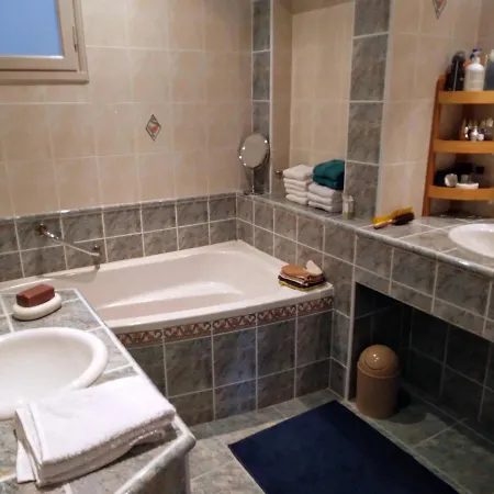 Comme Chez Vous