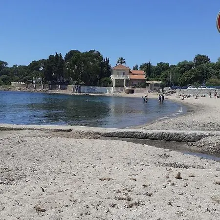Comme Chez Vous * Saint-Raphael (Var)